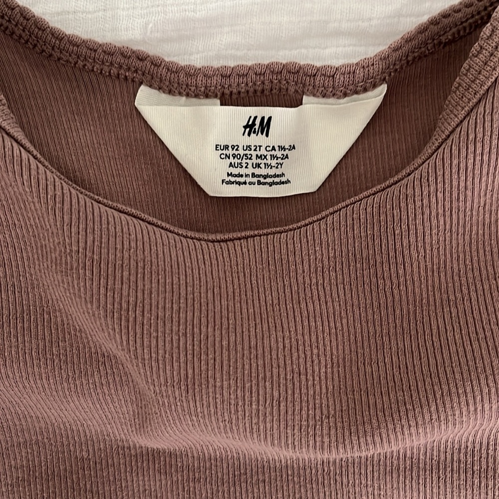 4/$20 Ribbed Shirt | H&M | 2T - Picture 3 of 4